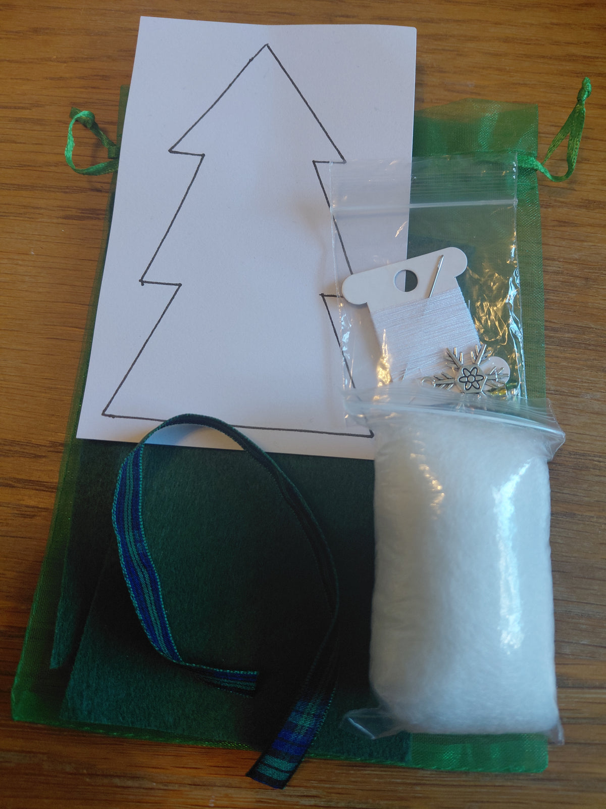 Chrissy Tree Felt Mini Kit